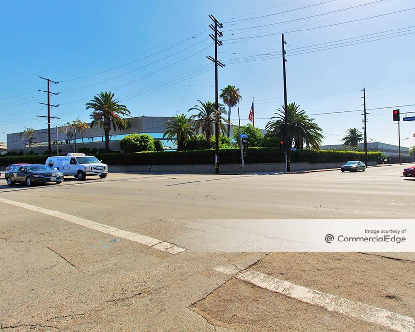 1444 South Alameda Street, Los Angeles, CA  Industrial Space